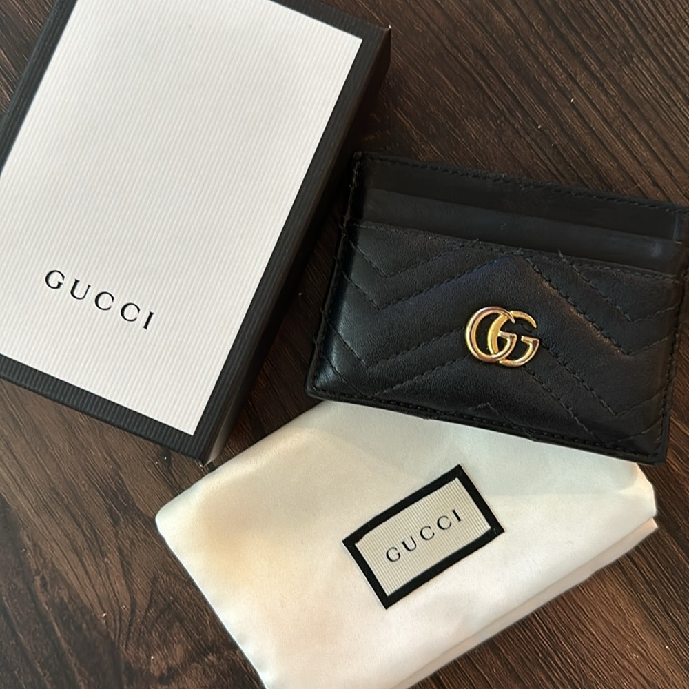 Authentic Gucci card holder 💳